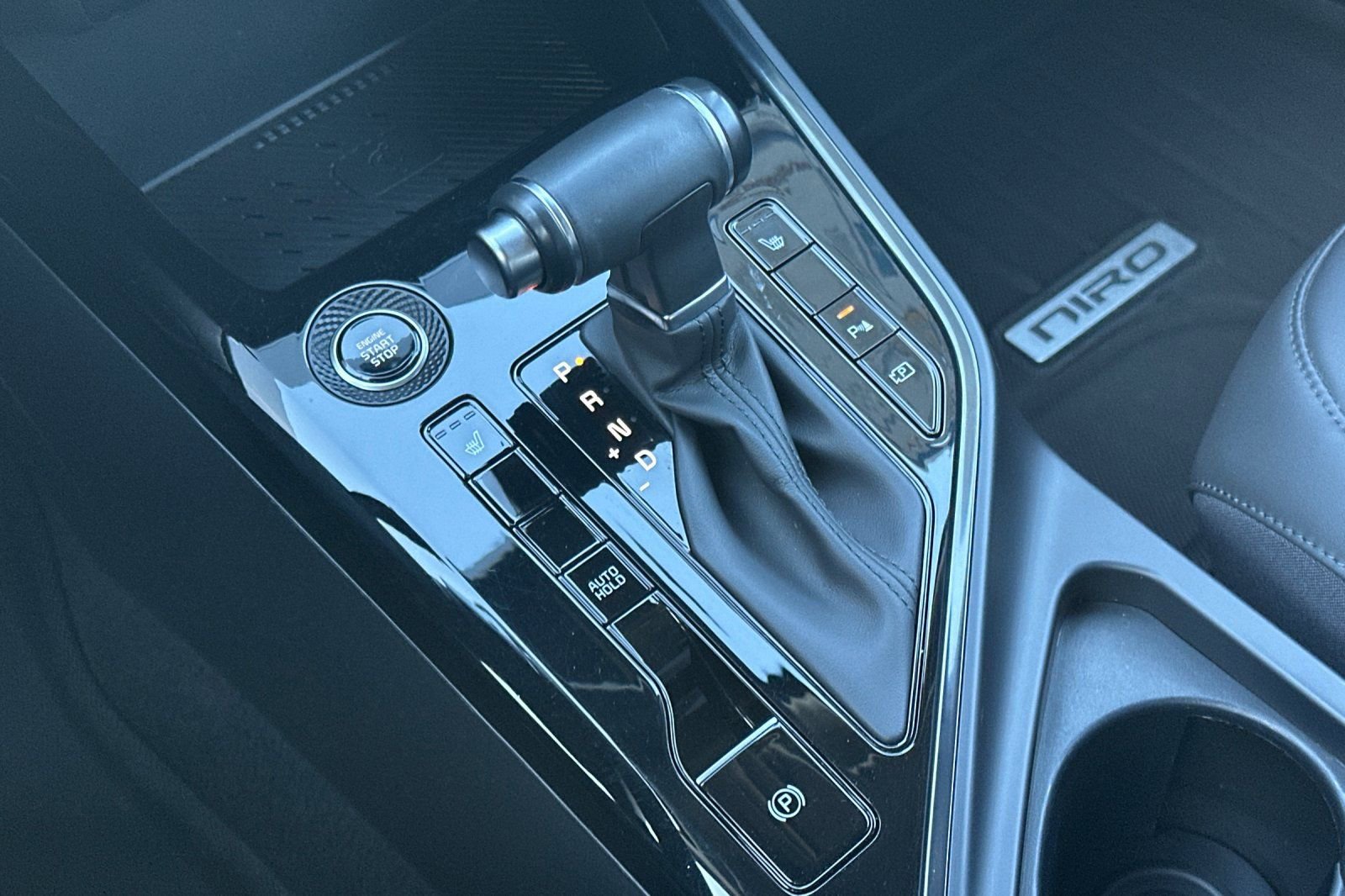 Used 2023 Kia Niro EX image 22