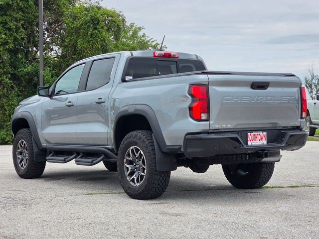 Used 2024 Chevrolet Colorado ZR2 w/ Technology Package AWD/4WD image 6