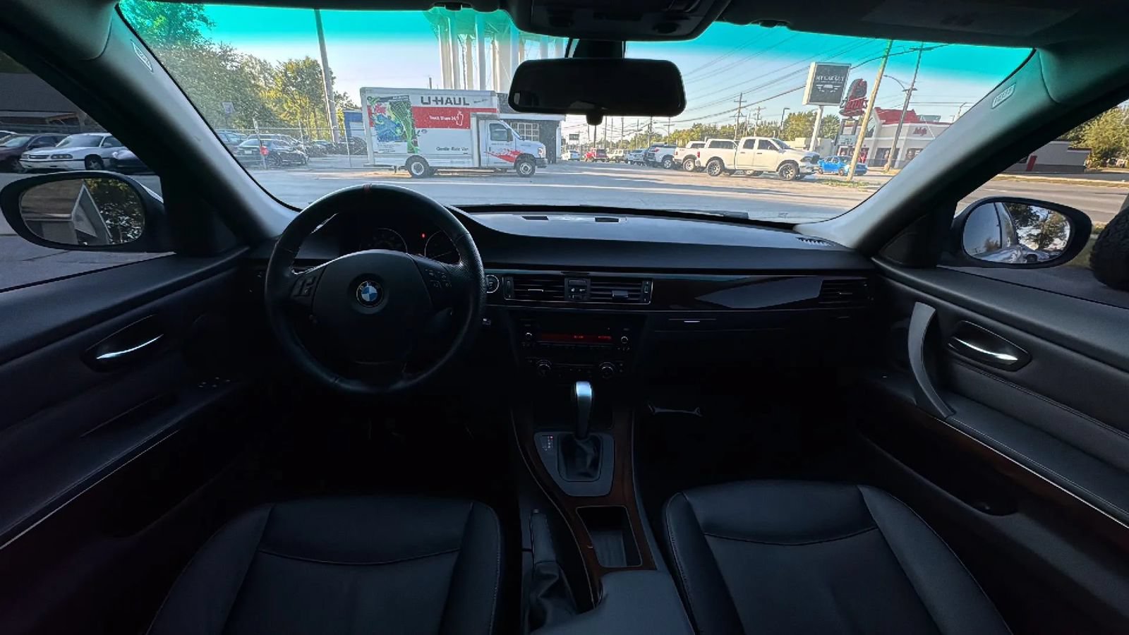 Used 2011 BMW 328i xDrive Sedan AWD/4WD image 9