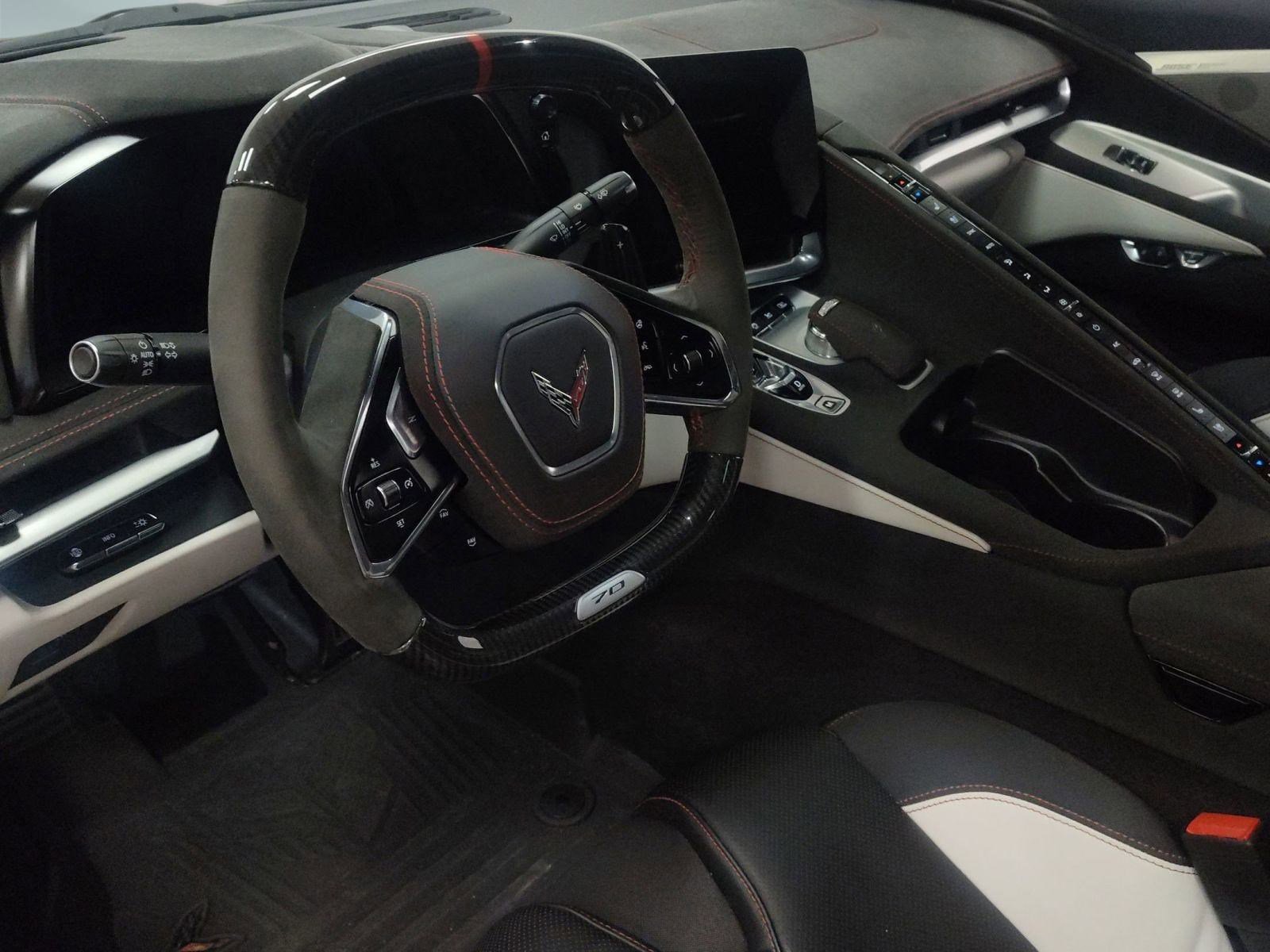 Used 2023 Chevrolet Corvette Stingray Premium Conv w/ Z51 Performance Package image 4