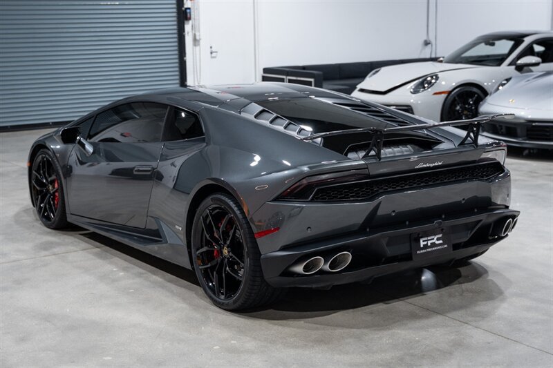 Used 2015 Lamborghini Huracan LP 610-4 AWD/4WD image 4