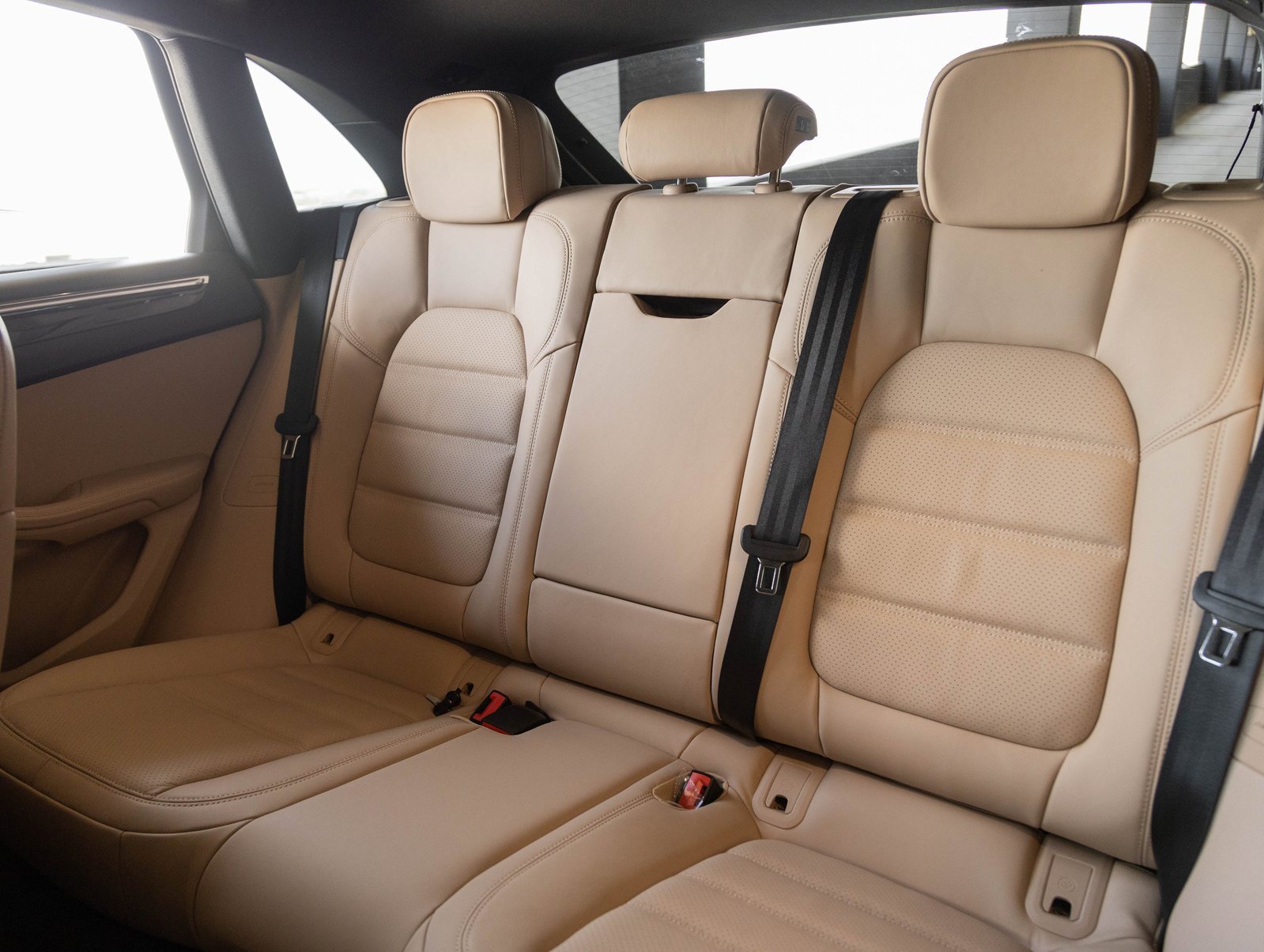 New 2026 Porsche Macan image 24