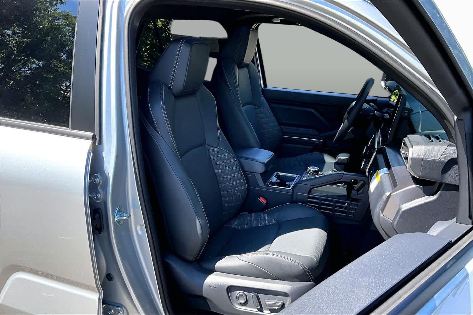 Certified 2026 Toyota 4Runner TRD Off-Road Premium AWD/4WD image 8