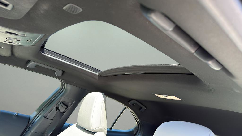 Used 2020 Lexus UX 250h w/ Premium Package image 12