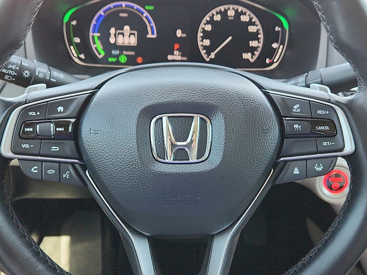 Used 2021 Honda Accord Touring image 11