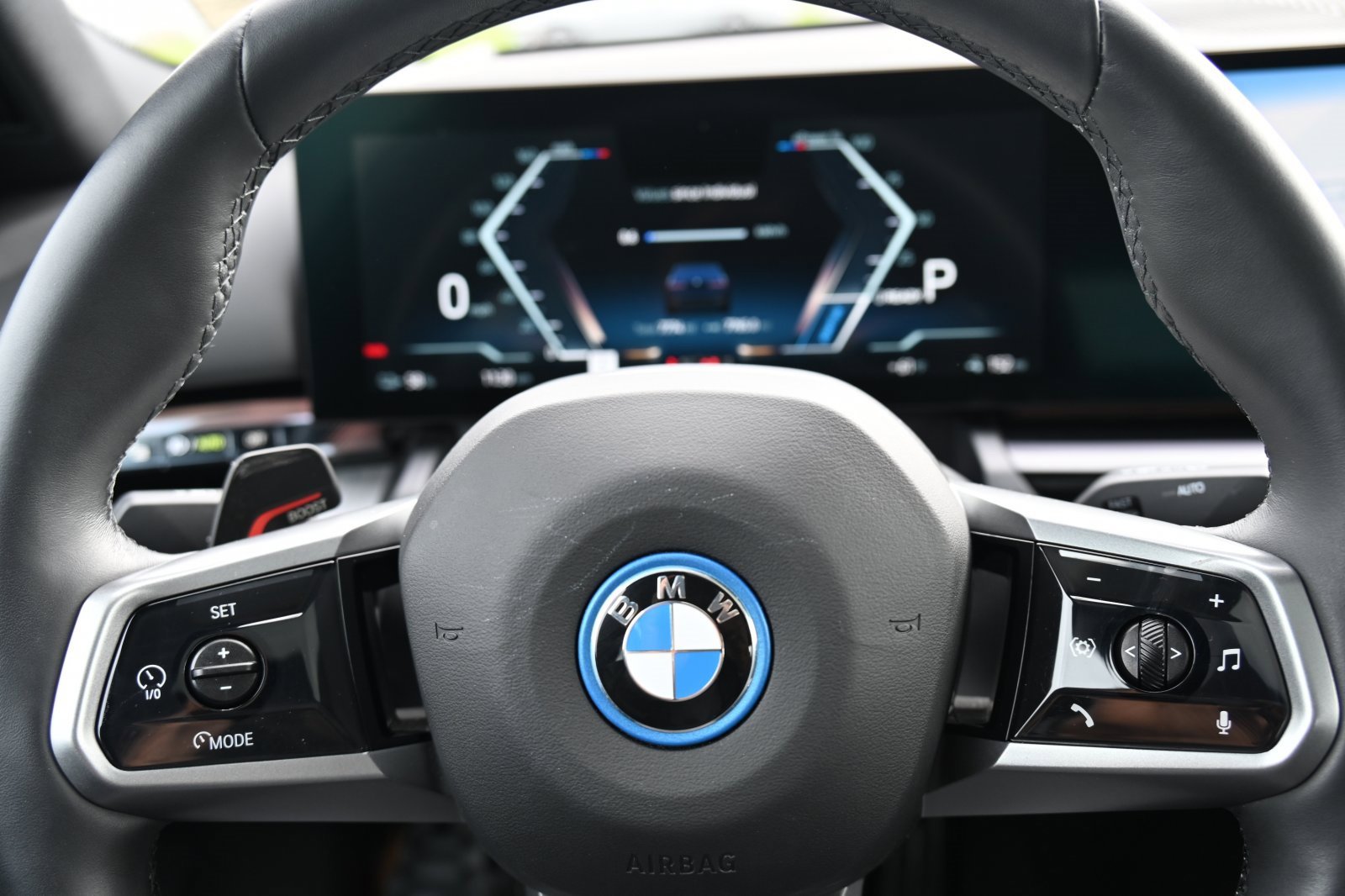 Certified 2025 BMW i5 eDrive40i w/ M Sport Package image 13