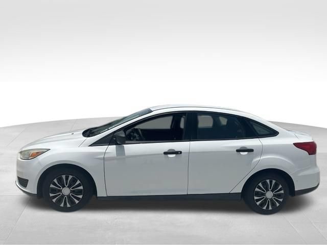 Used 2017 Ford Focus S FWD image 4