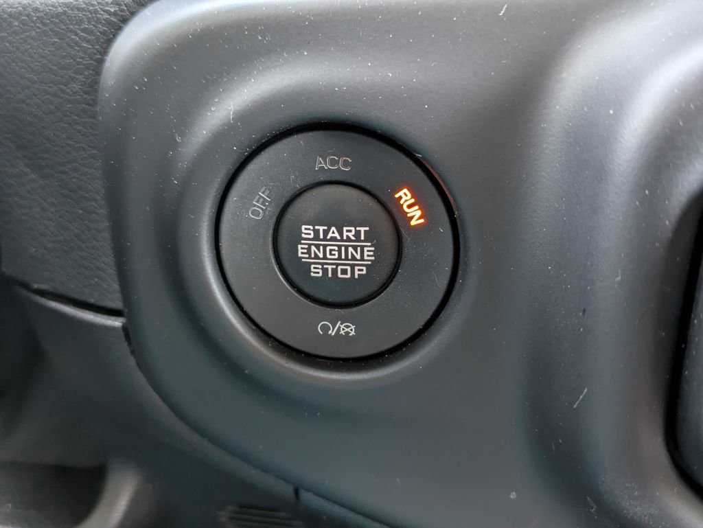 Used 2021 Jeep Gladiator Rubicon AWD/4WD image 27