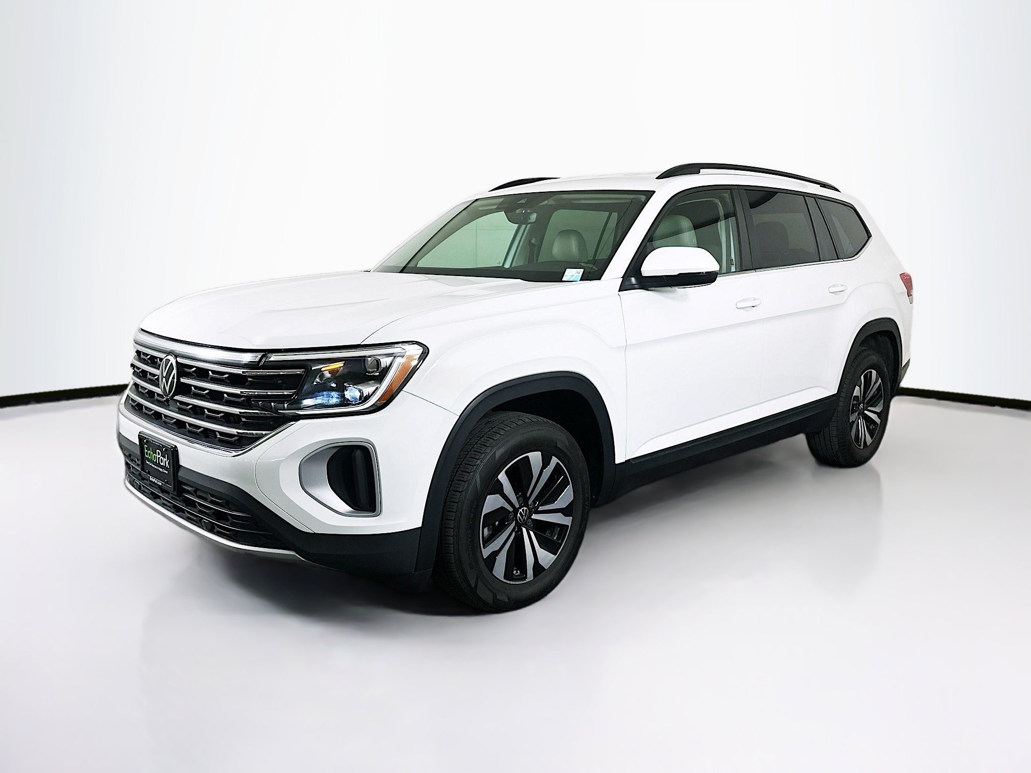 Used 2024 Volkswagen Atlas SE FWD image 3
