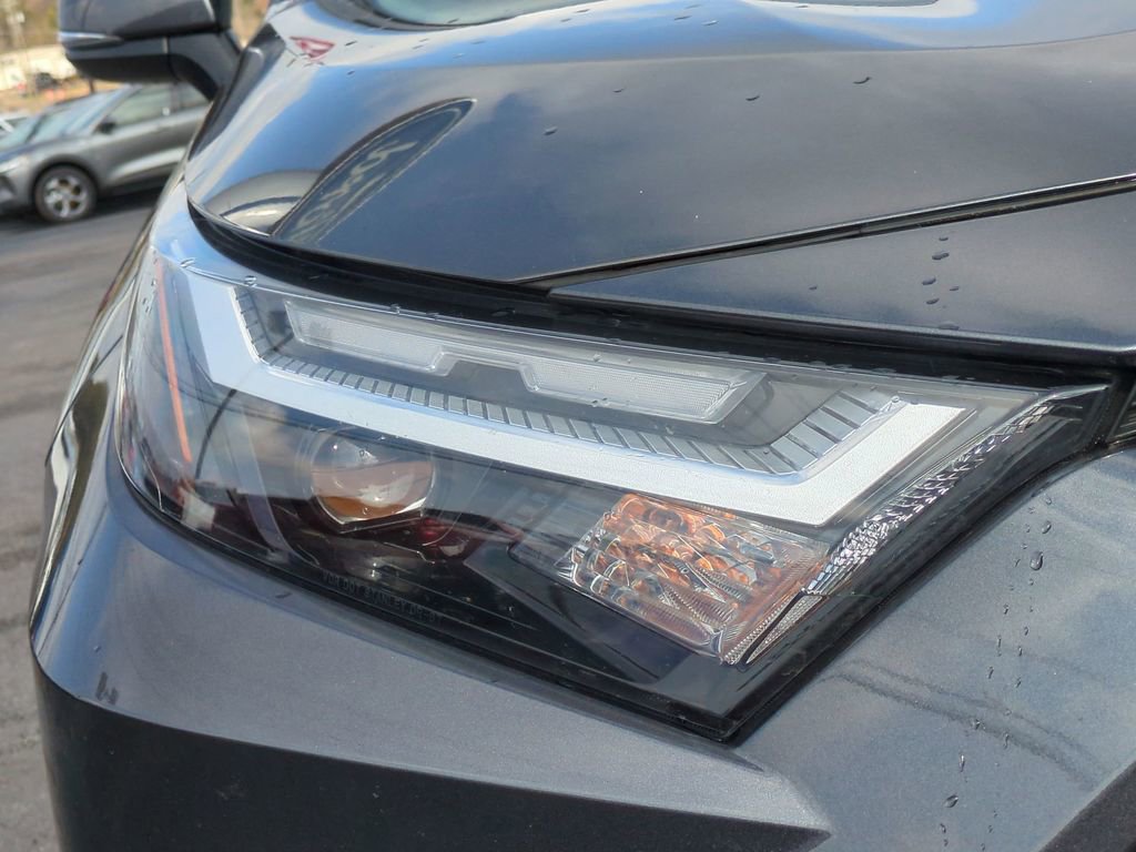 Used 2024 Toyota RAV4 XLE FWD image 11