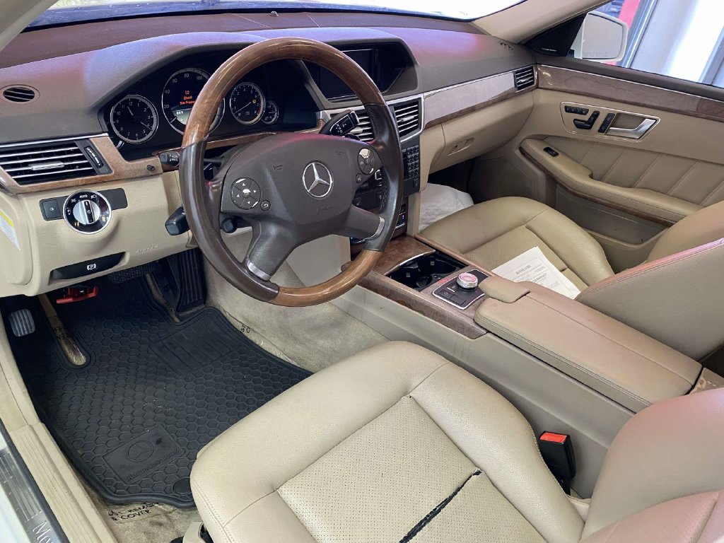 Used 2012 Mercedes-Benz E 350 4MATIC Sedan image 17