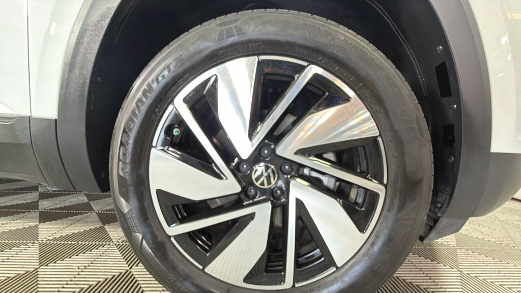 Used 2024 Volkswagen Atlas SE FWD image 37