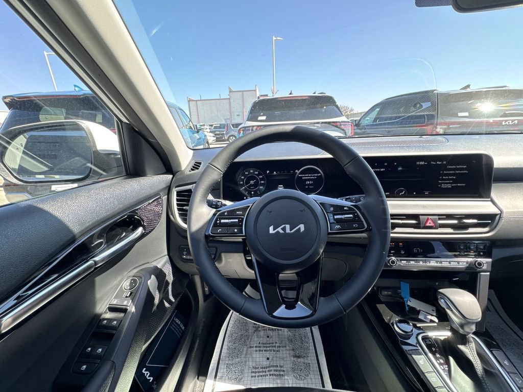 New 2026 Kia Seltos EX FWD image 14