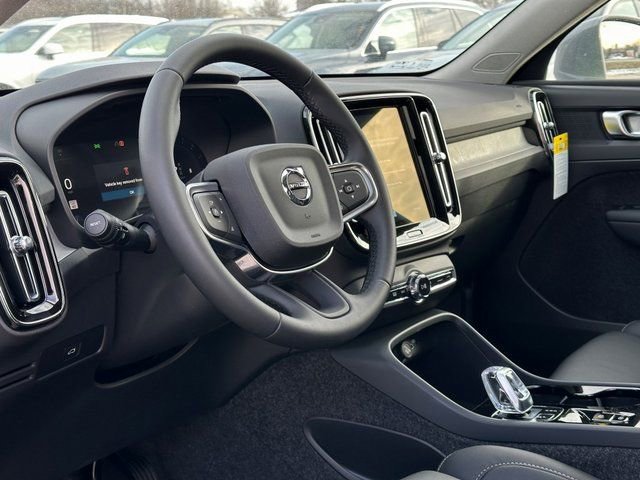 New 2025 Volvo XC40 B5 Plus w/ Climate Package image 20