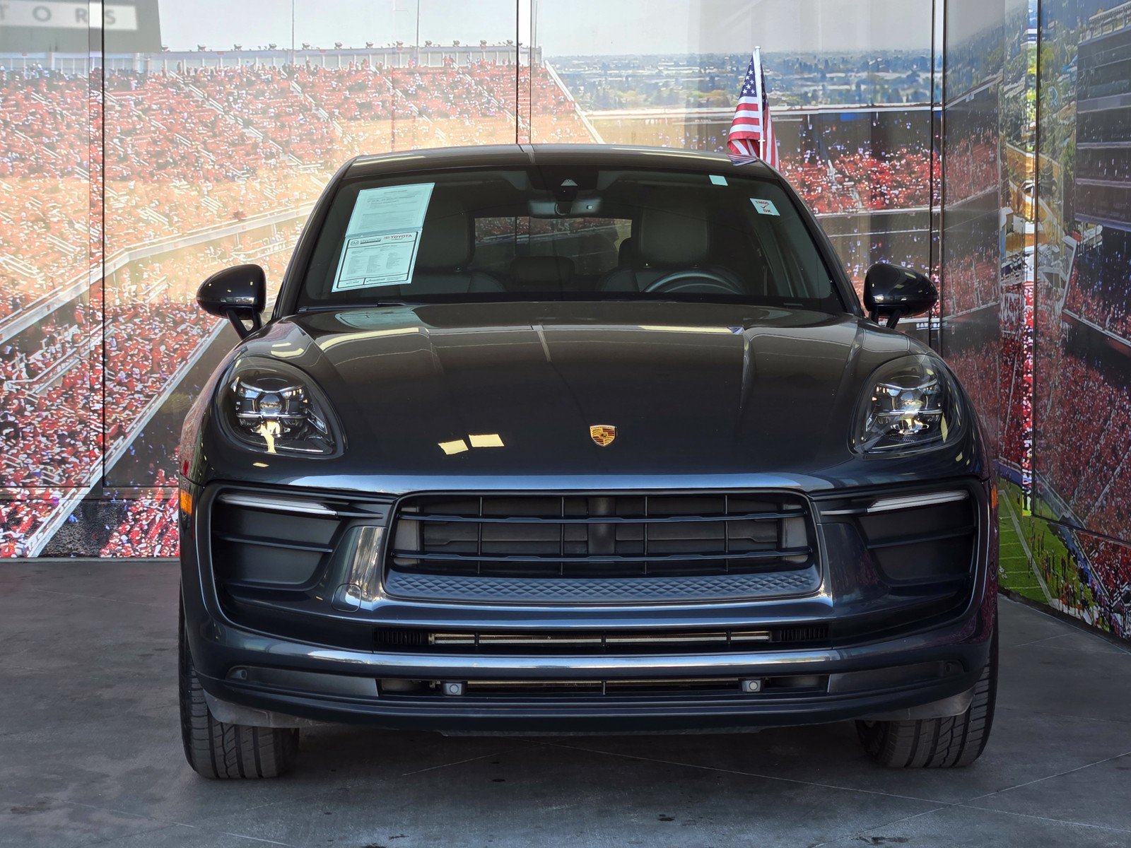 Used 2022 Porsche Macan AWD/4WD image 3