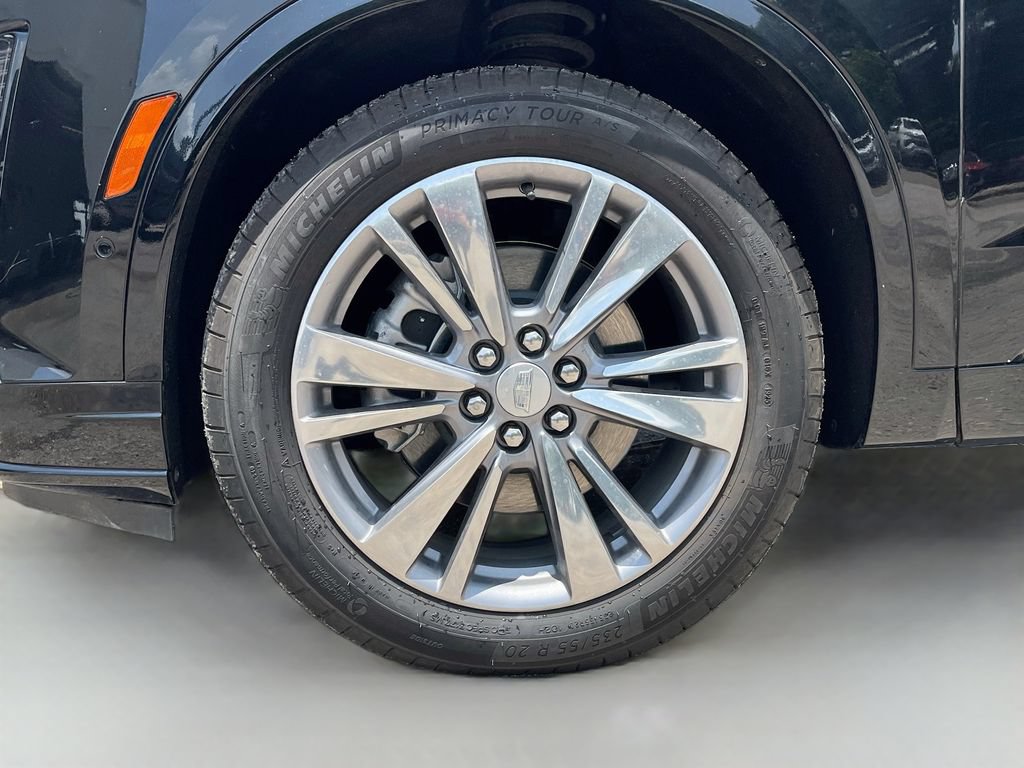 Used 2025 Cadillac XT6 Premium Luxury w/ Technology Package FWD image 34
