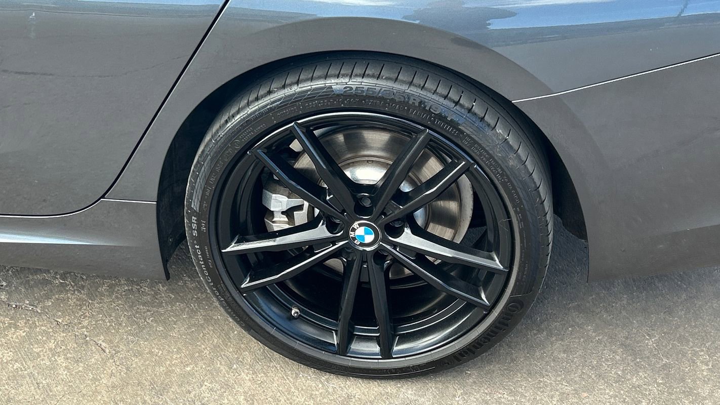 Used 2019 BMW 330i xDrive xDrive w/ M Sport Package image 15