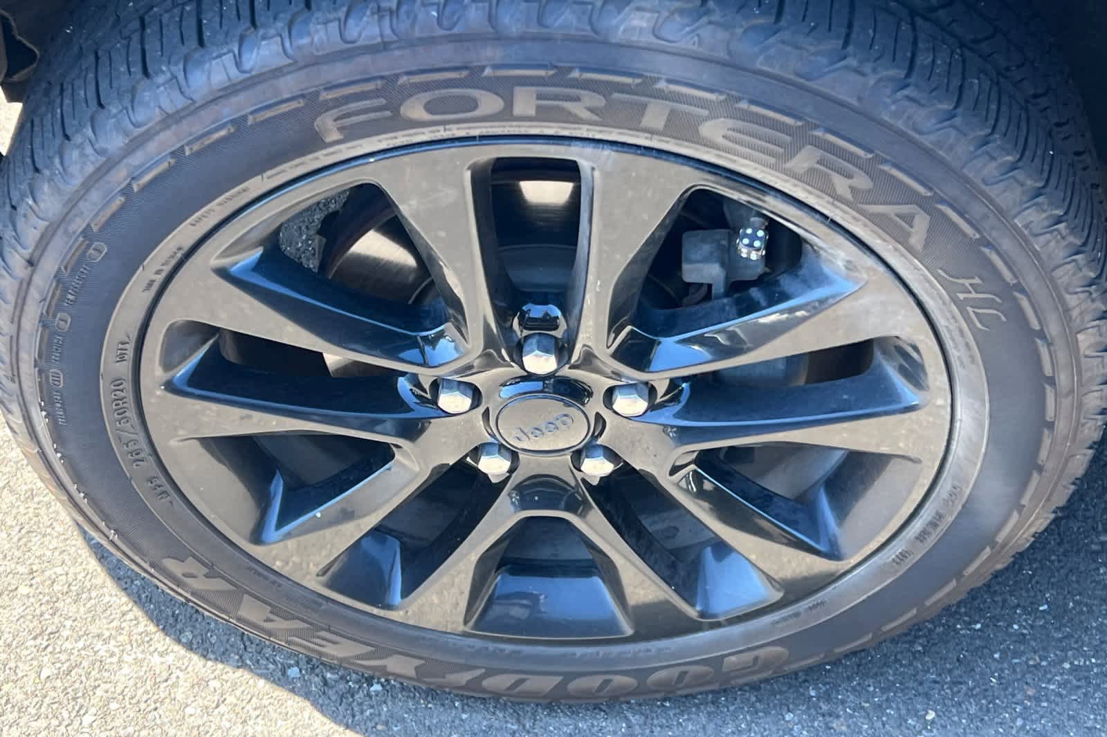 Used 2019 Jeep Grand Cherokee Altitude AWD/4WD image 10