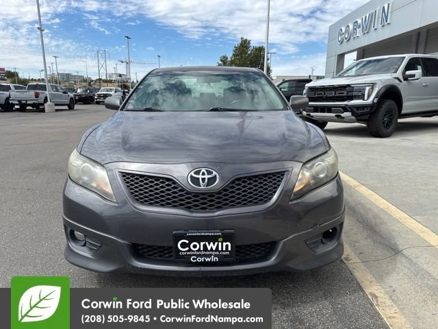 Used 2011 Toyota Camry SE w/ SE Extra-Value Pkg #1 FWD image 2