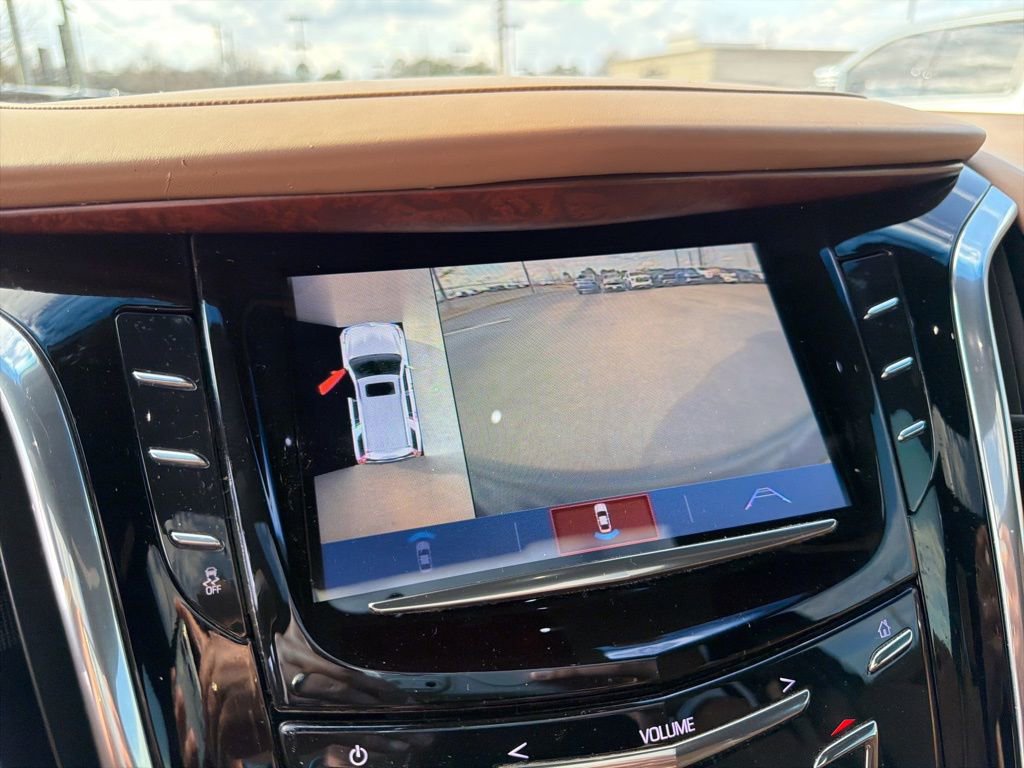 Used 2017 Cadillac Escalade Platinum image 26