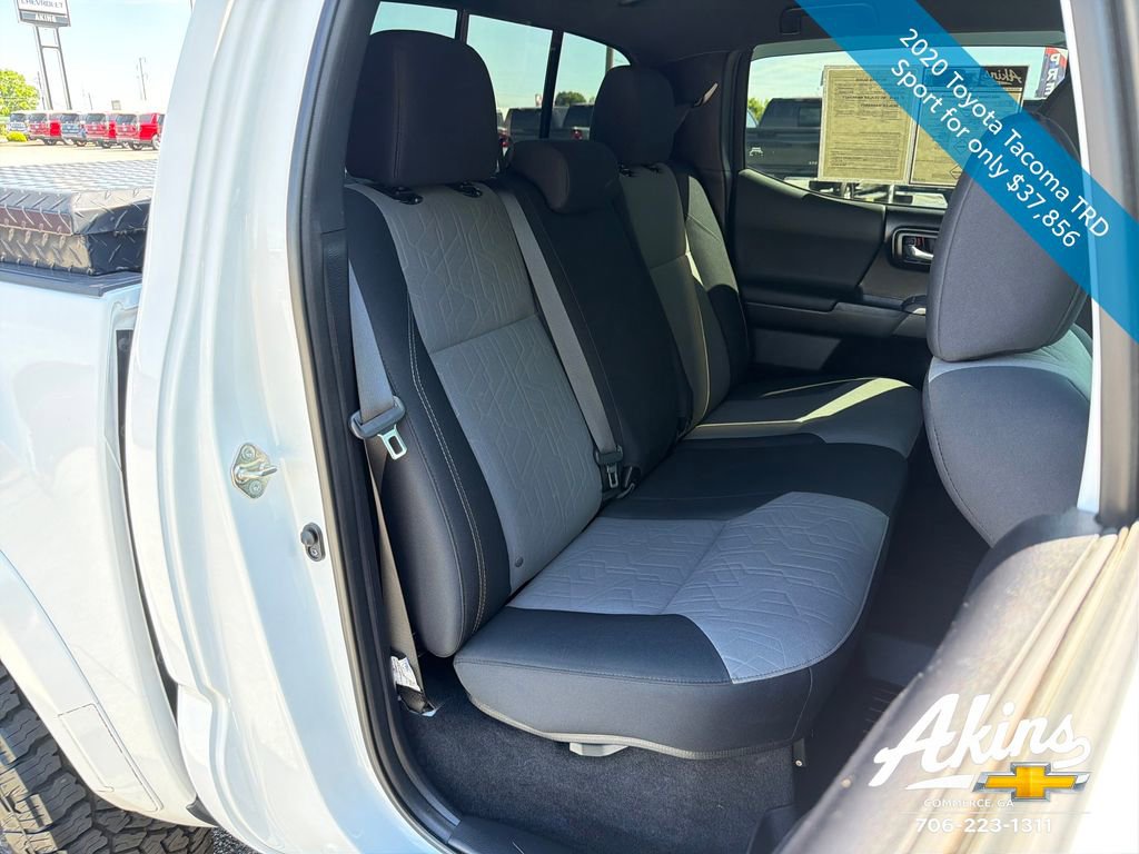 Used 2020 Toyota Tacoma TRD Sport w/ Technology Package AWD/4WD image 17