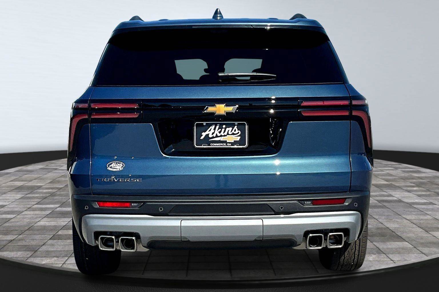 New 2026 Chevrolet Traverse LT w/ Sun and Wheel Package image 4