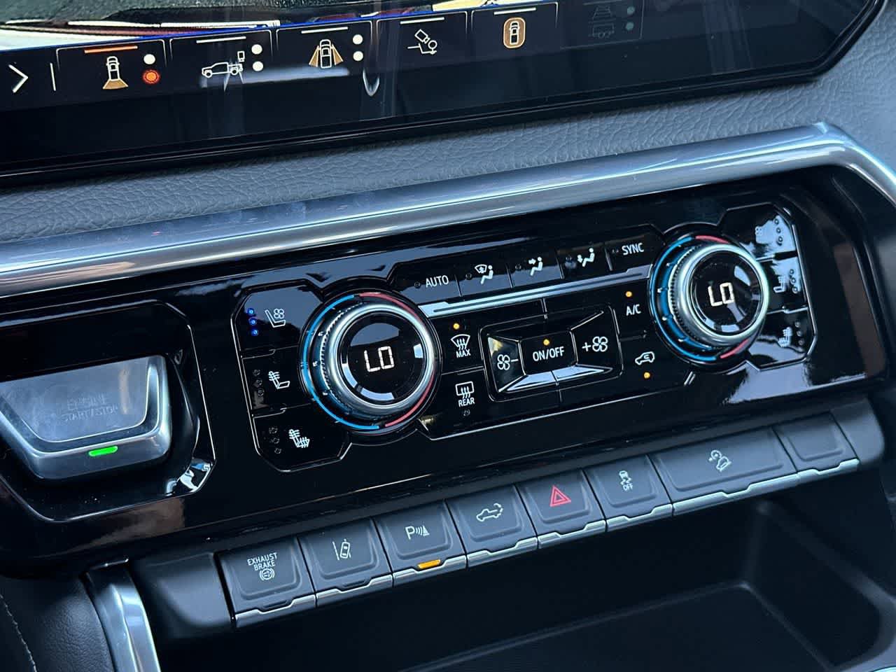 New 2026 GMC Sierra 2500 Denali w/ Denali Reserve Package image 27
