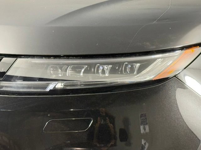 Certified 2025 Land Rover Range Rover Sport SE AWD/4WD image 12