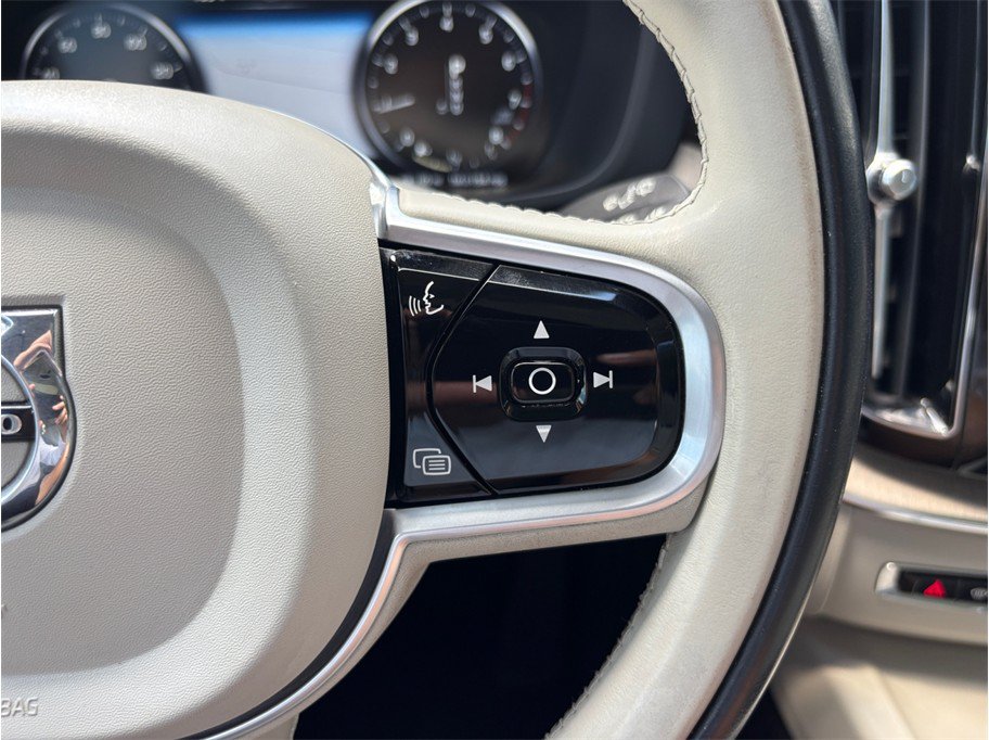 Used 2021 Volvo XC60 T5 Inscription w/ Climate Package AWD/4WD image 29