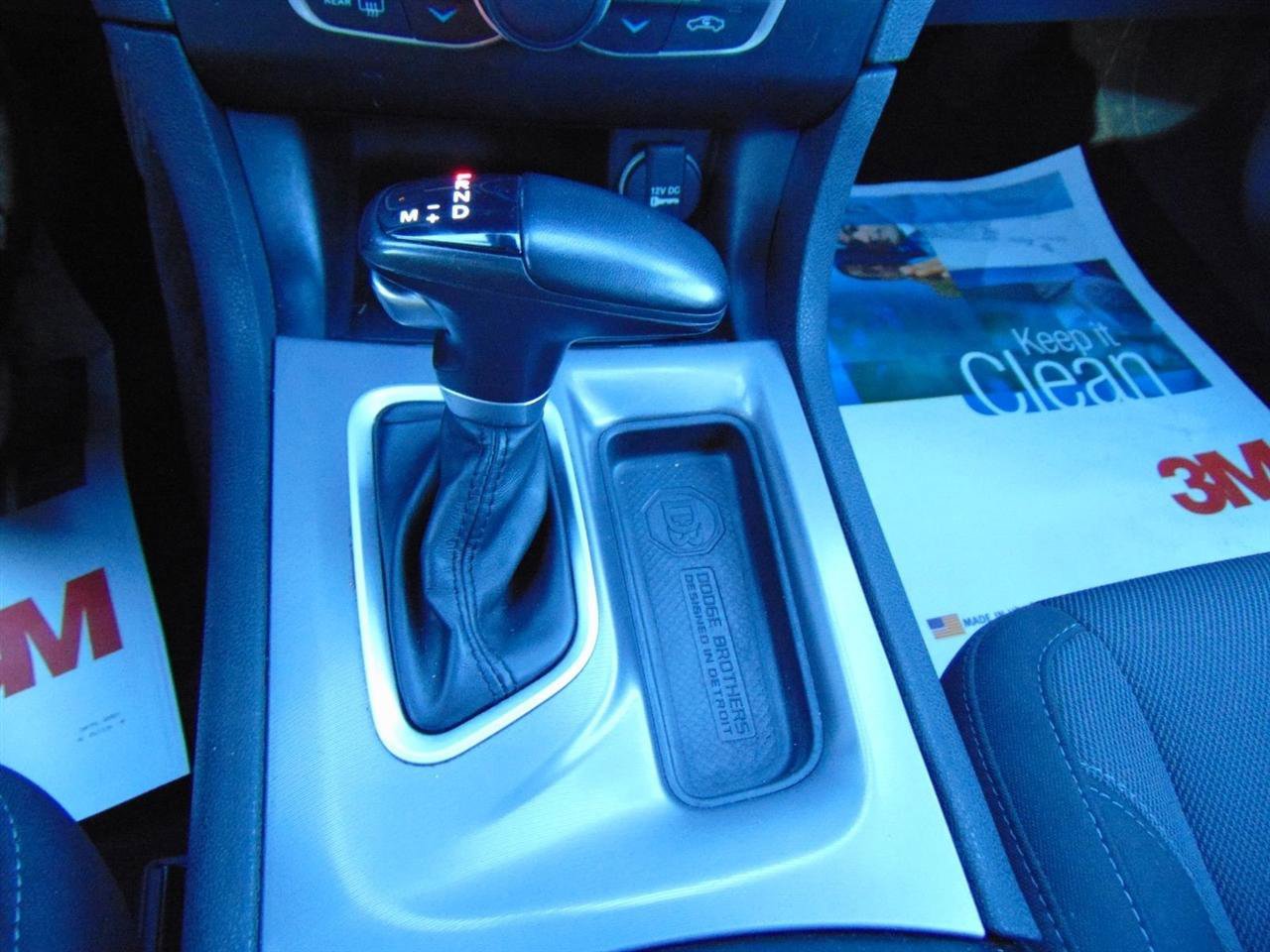 Used 2022 Dodge Charger SXT image 25