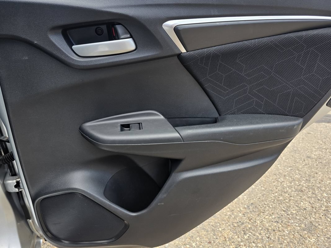 Used 2015 Honda Fit EX image 20