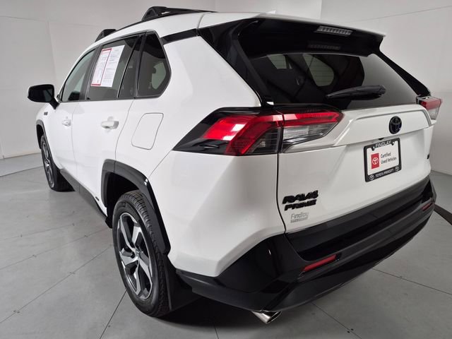 Used 2022 Toyota RAV4 SE w/ Weather & Moonroof Package AWD/4WD image 3