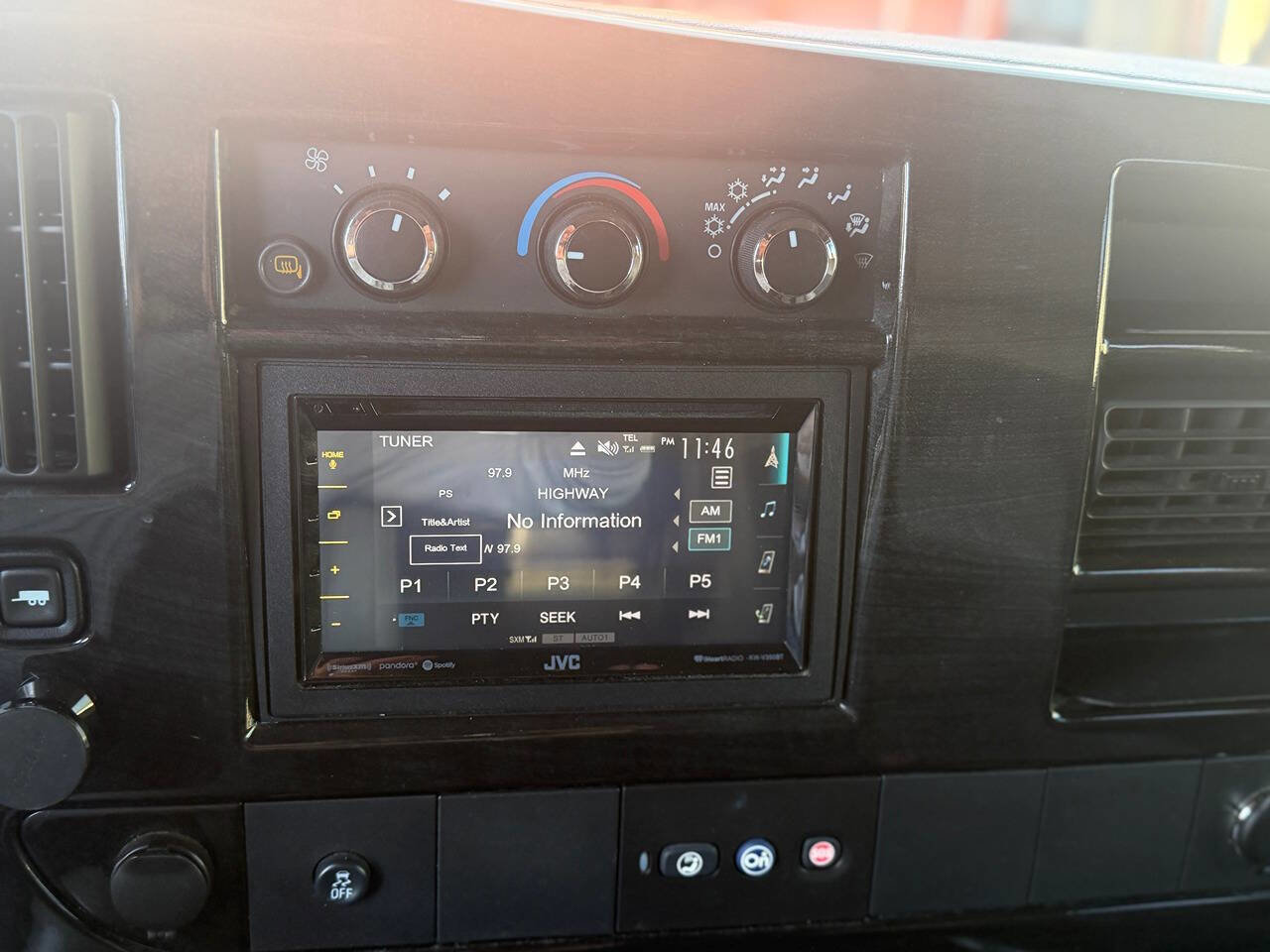 Used 2013 GMC Savana 1500 image 13