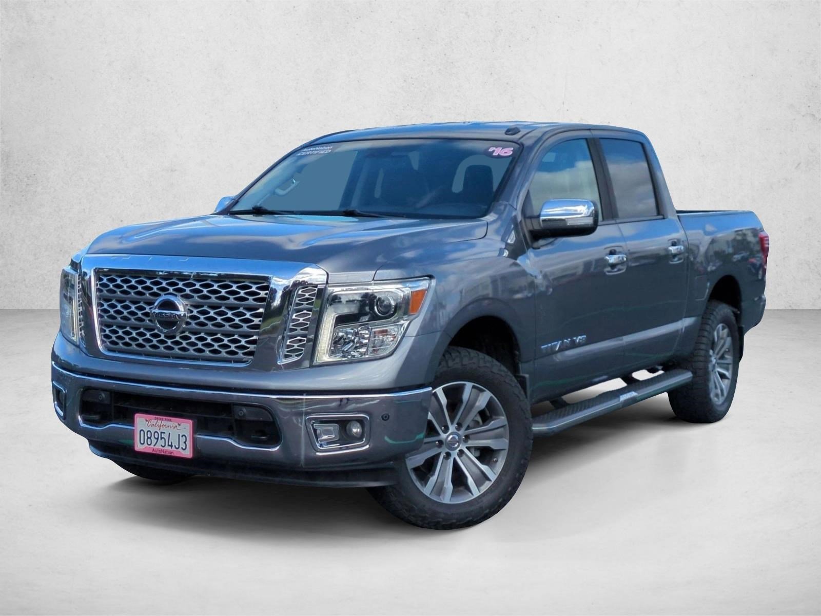 Used 2018 Nissan Titan SL AWD/4WD image 1