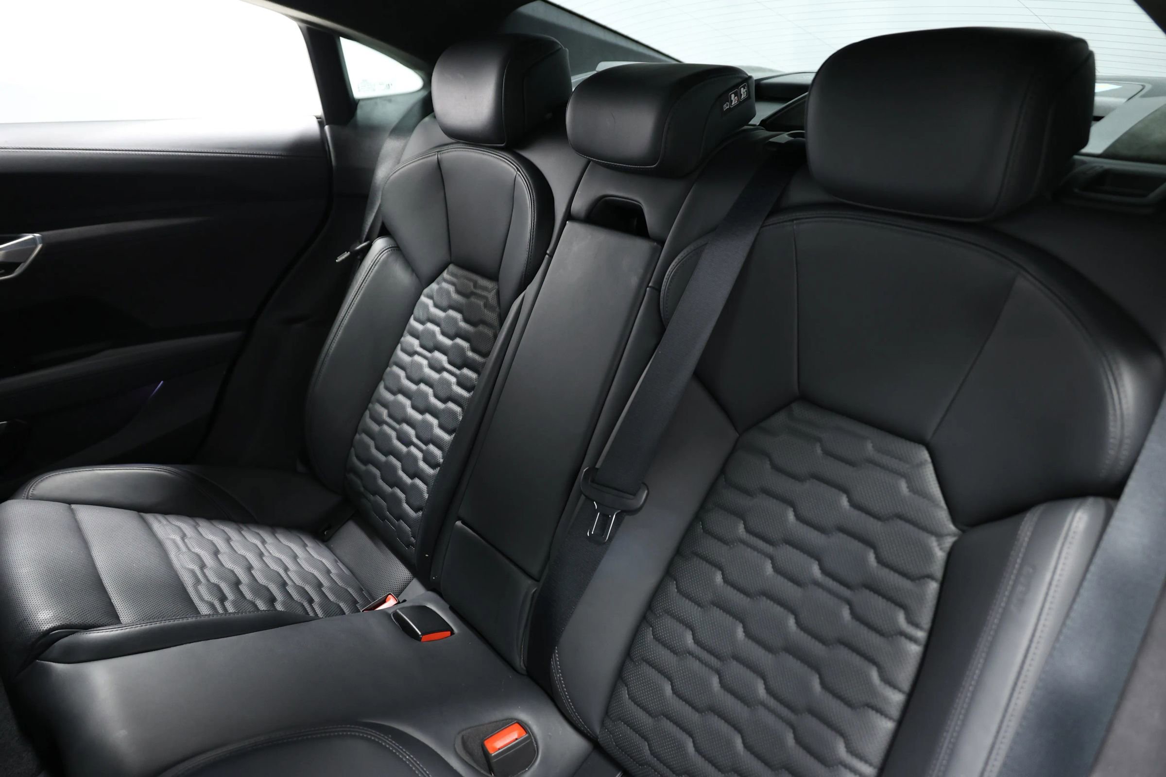 Used 2022 Audi RS e-tron GT w/ Carbon Performance Package image 51