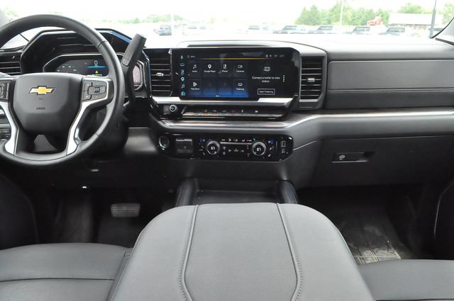 Used 2024 Chevrolet Silverado 2500 LTZ w/ LTZ Convenience Package AWD/4WD image 17