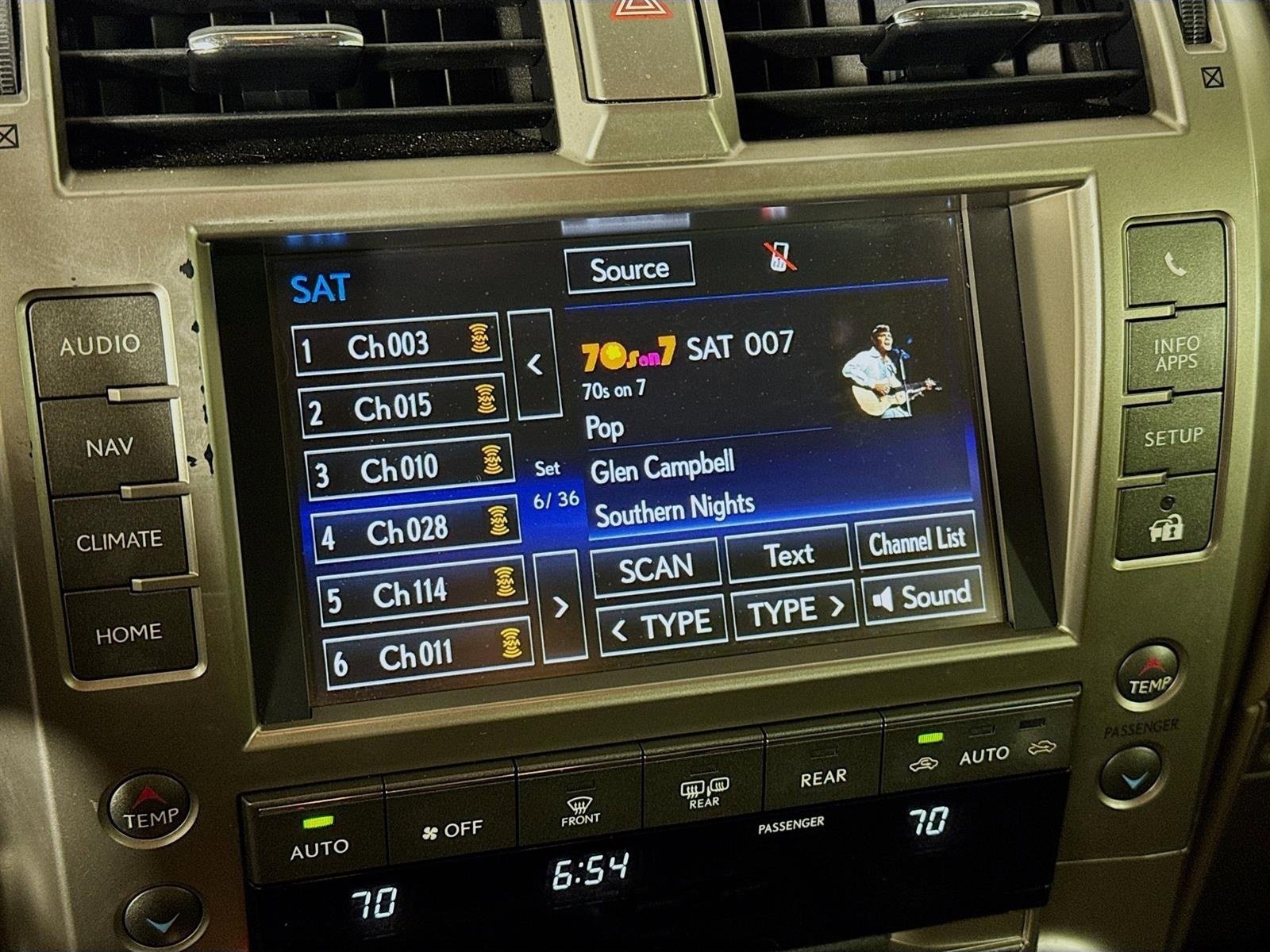 Used 2017 Lexus GX 460 Premium w/ Premium Package image 15