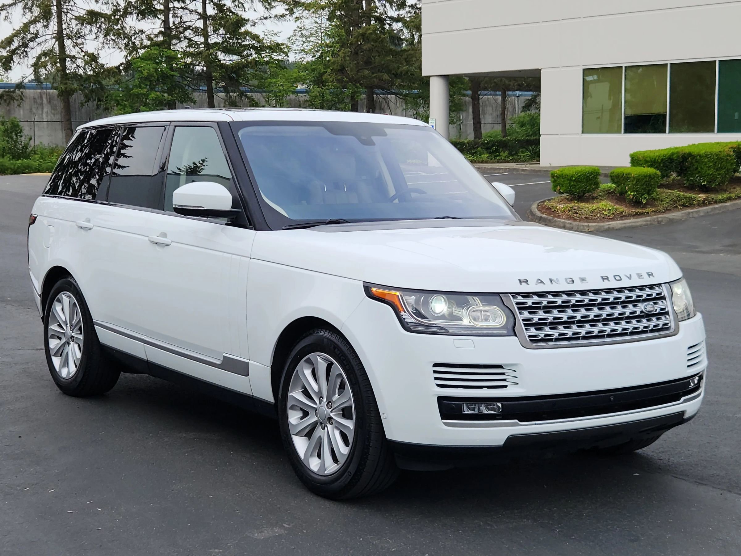Used 2016 Land Rover Range Rover HSE AWD/4WD image 5