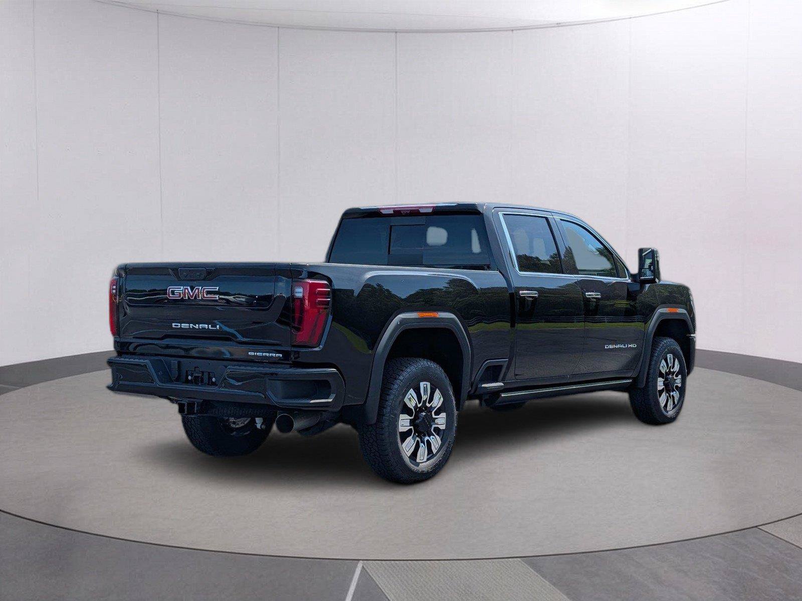 New 2026 GMC Sierra 2500 Denali w/ Denali Reserve Package AWD/4WD image 6