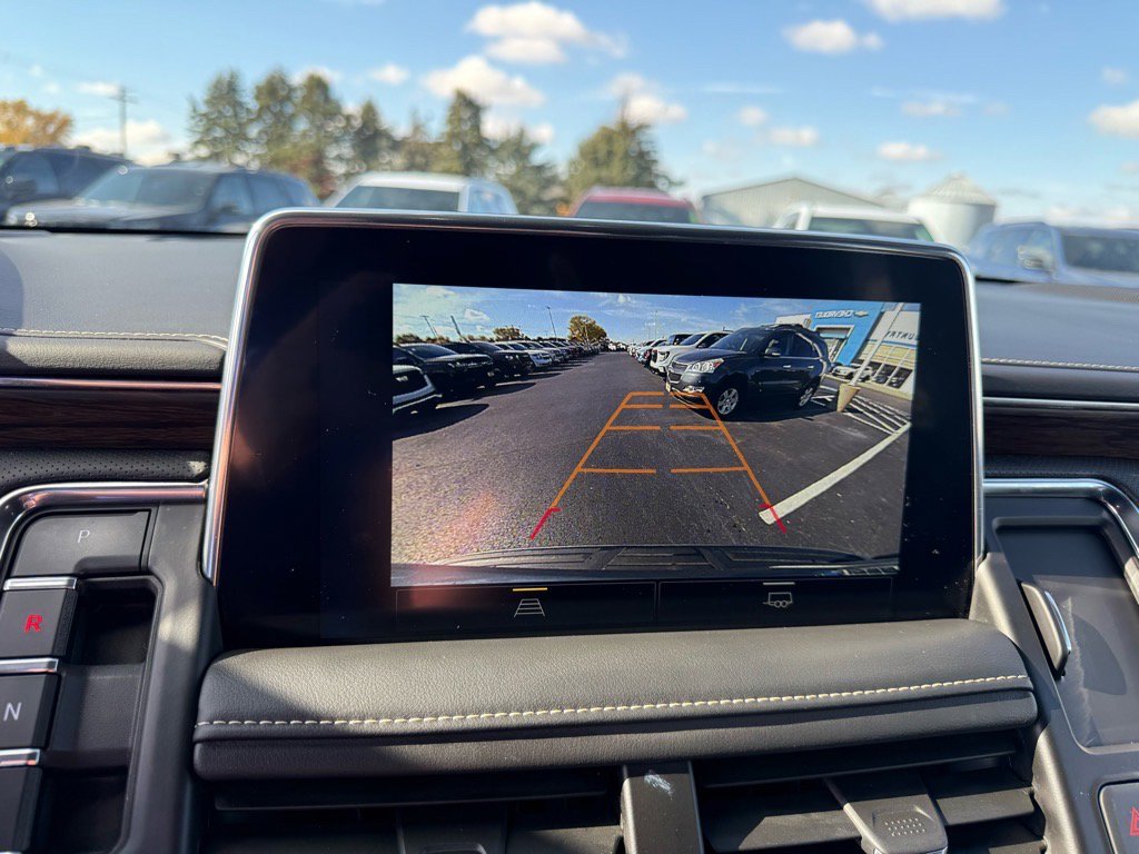 Used 2023 Chevrolet Suburban Premier image 23