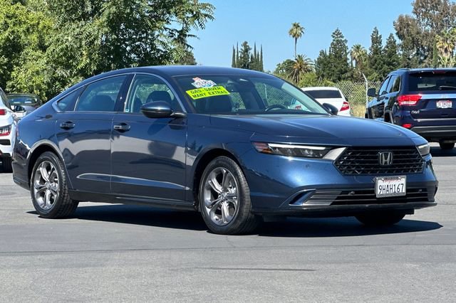 Used 2023 Honda Accord EX-L image 2