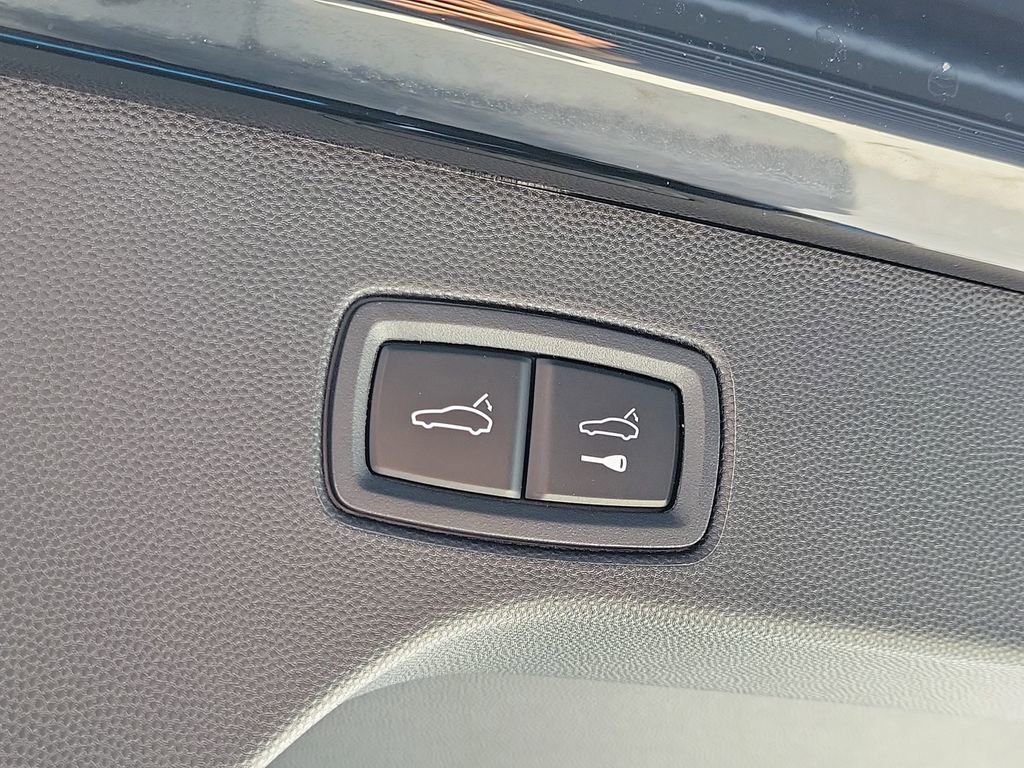 New 2026 Porsche Macan GTS Electric image 18