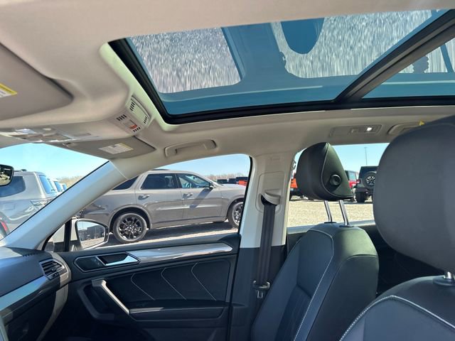 Used 2023 Volkswagen Tiguan SE image 31