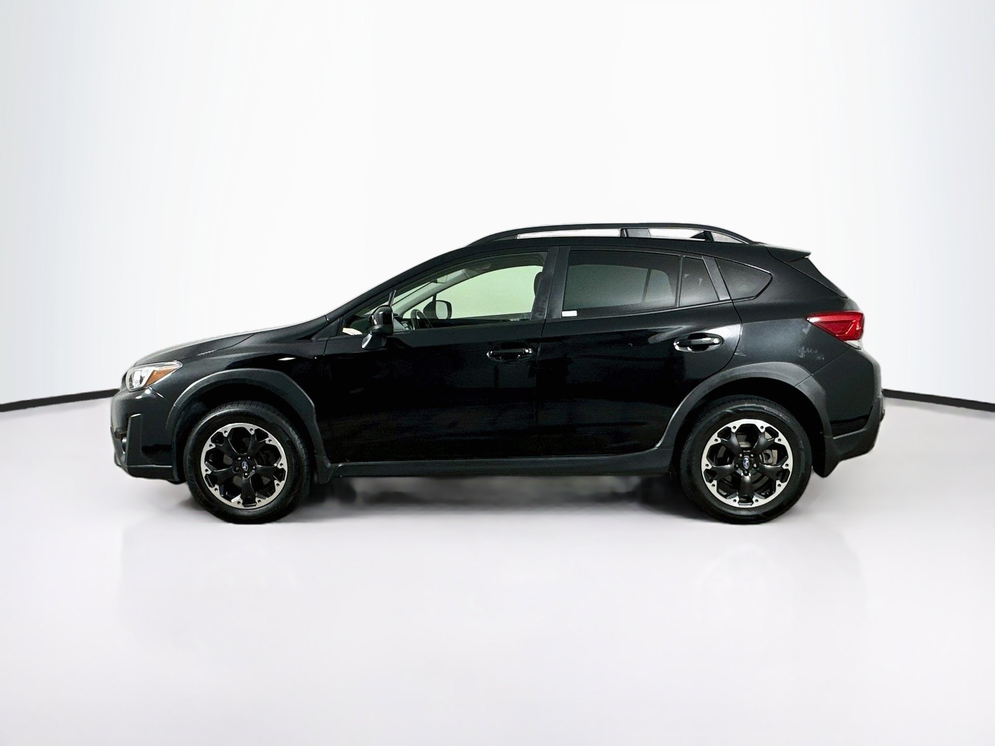 Used 2021 Subaru Crosstrek 2.0i Premium w/ Moonroof Package AWD/4WD image 4