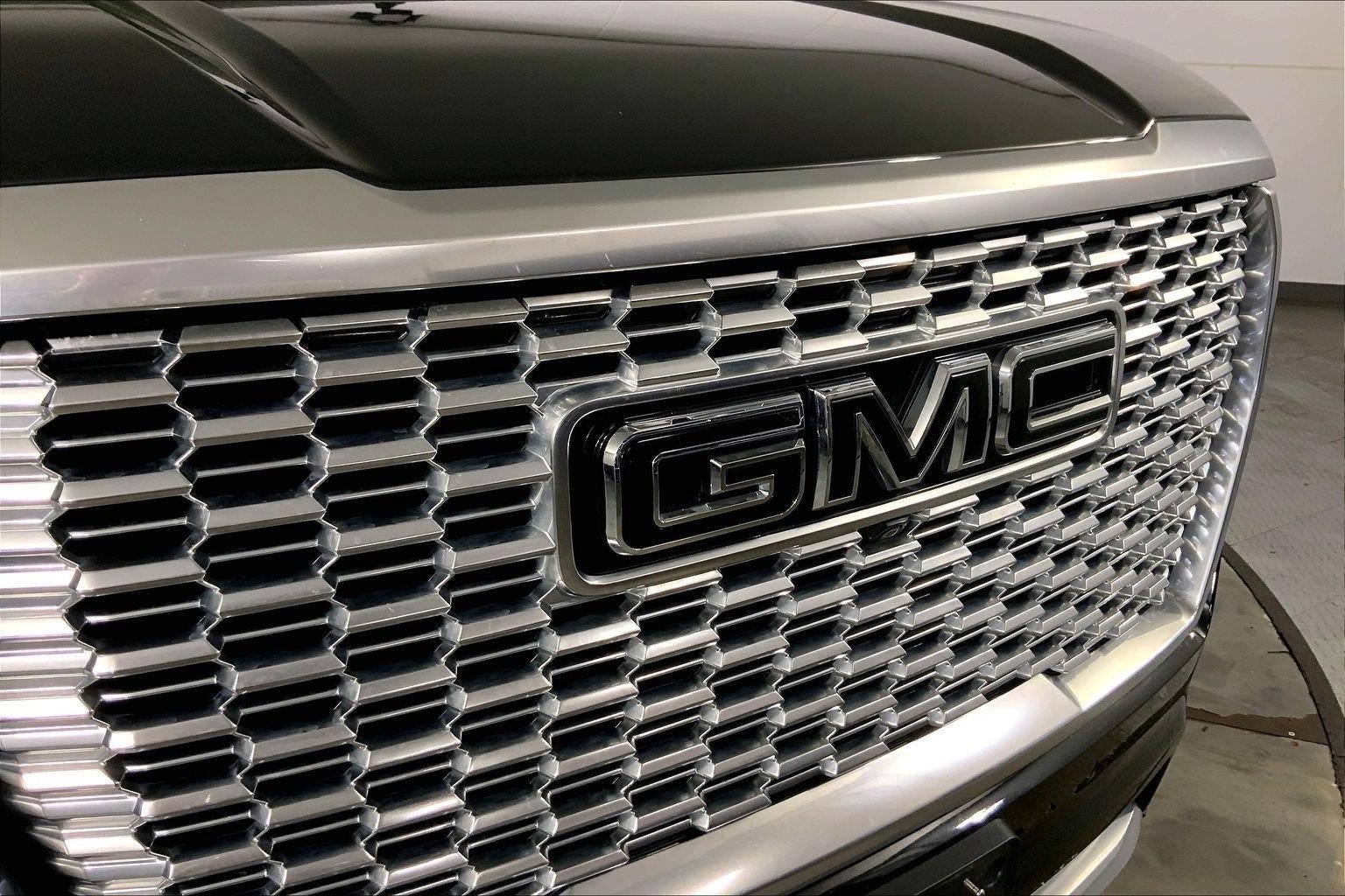 Used 2021 GMC Yukon Denali w/ Denali Premium Package AWD/4WD image 30