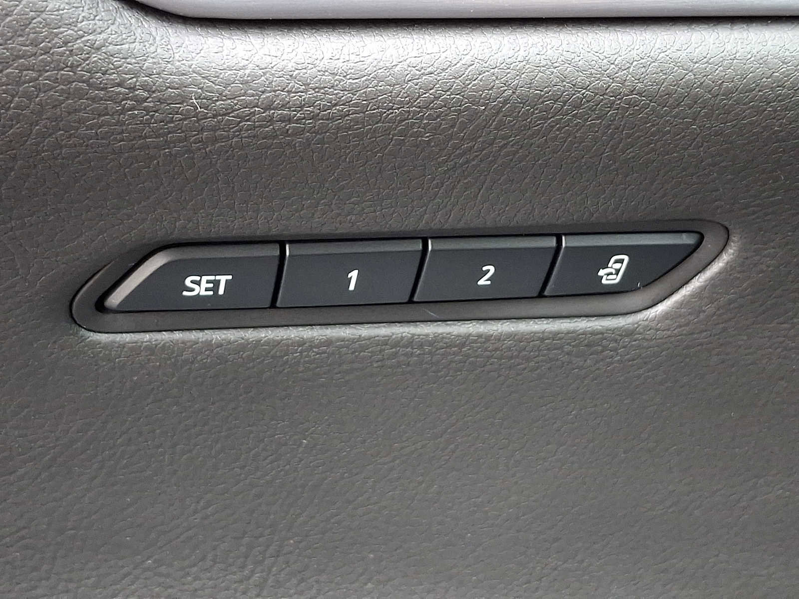 Certified 2024 Cadillac XT6 Sport w/ Technology Package AWD/4WD image 34