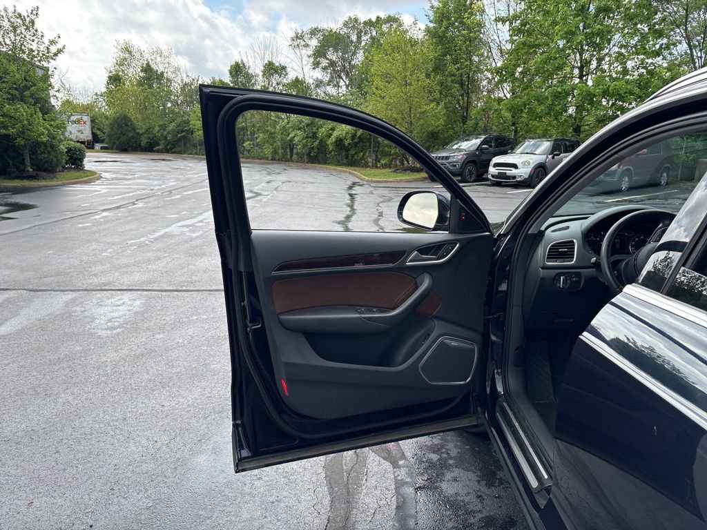 Used 2015 Audi Q3 2.0T Prestige w/ Prestige Package AWD/4WD image 13