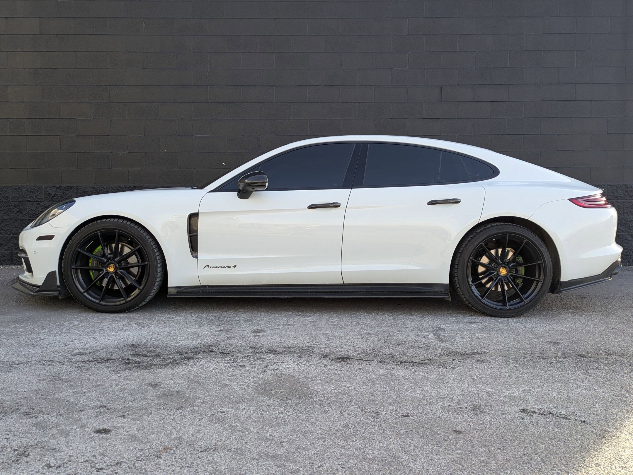 Used 2018 Porsche Panamera 4 image 8
