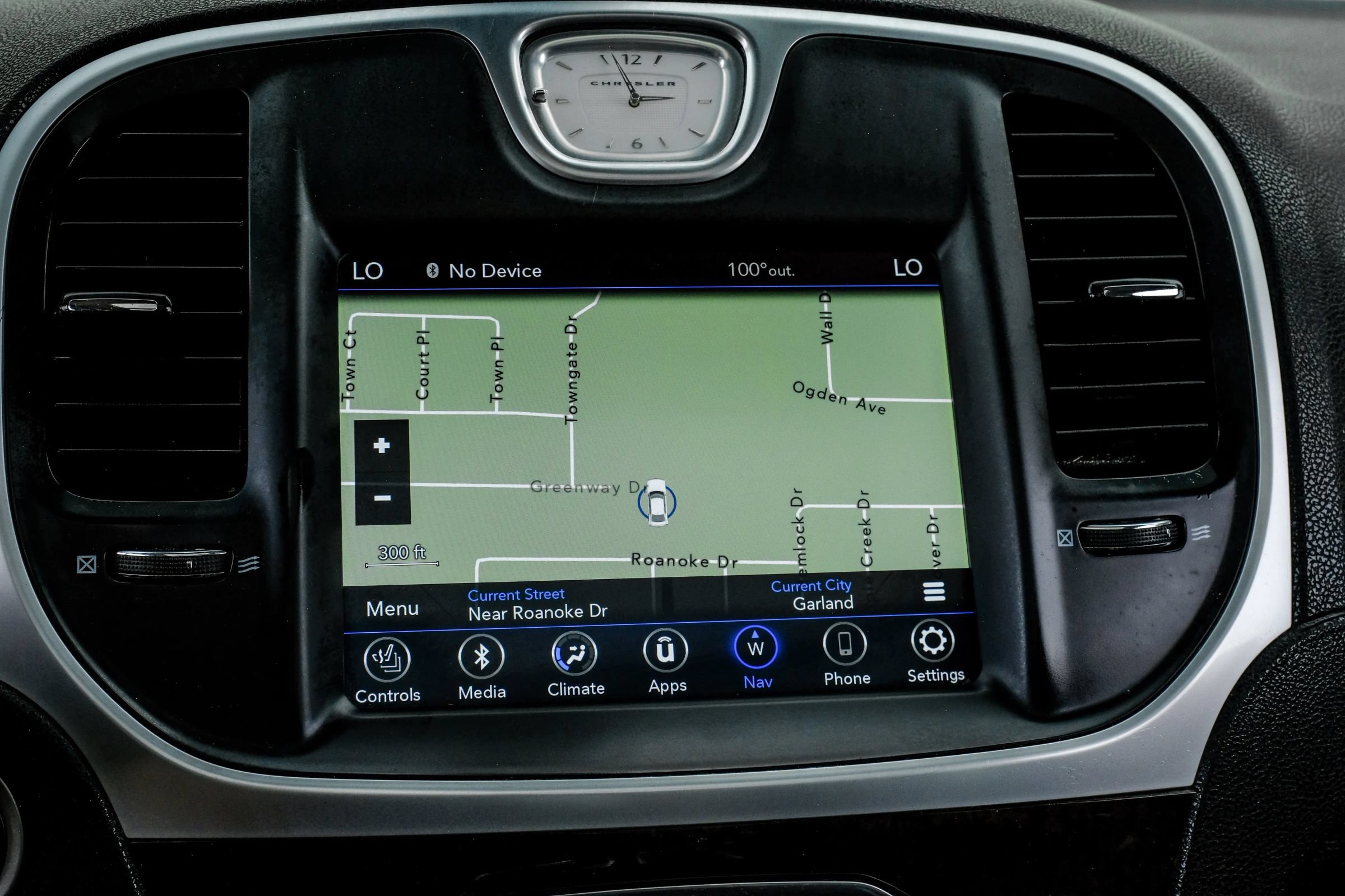 Used 2020 Chrysler 300 Limited RWD image 26