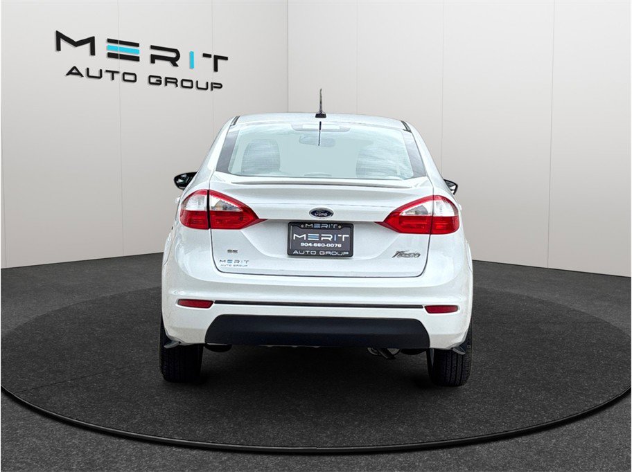 Used 2016 Ford Fiesta SE w/ Equipment Group 201A FWD image 8